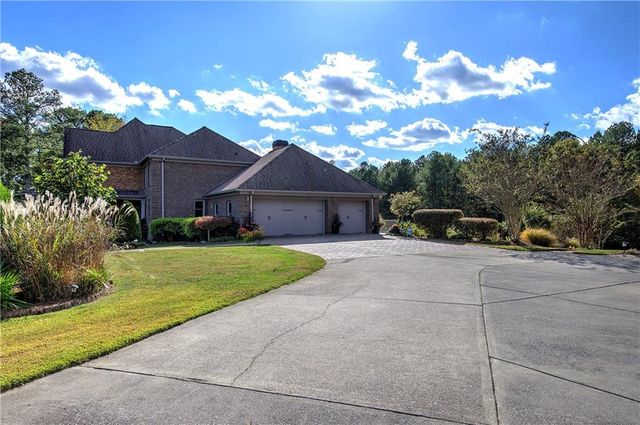 353 Old Tennessee NE Highway, White, GA 30184