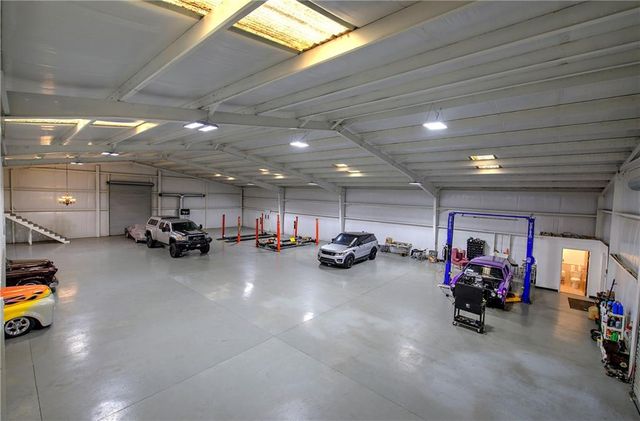 353 Old Tennessee NE Highway, White, GA 30184