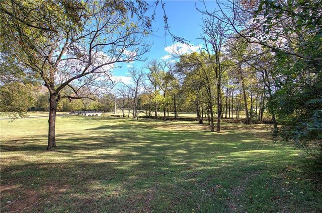 353 Old Tennessee NE Highway, White, GA 30184