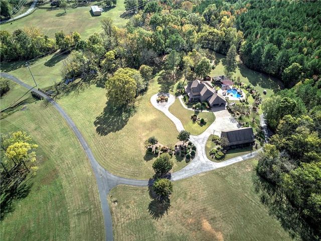 353 Old Tennessee NE Highway, White, GA 30184