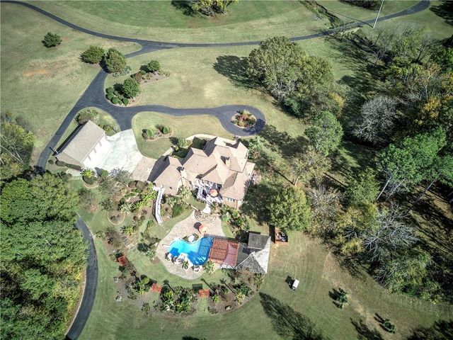 353 Old Tennessee NE Highway, White, GA 30184