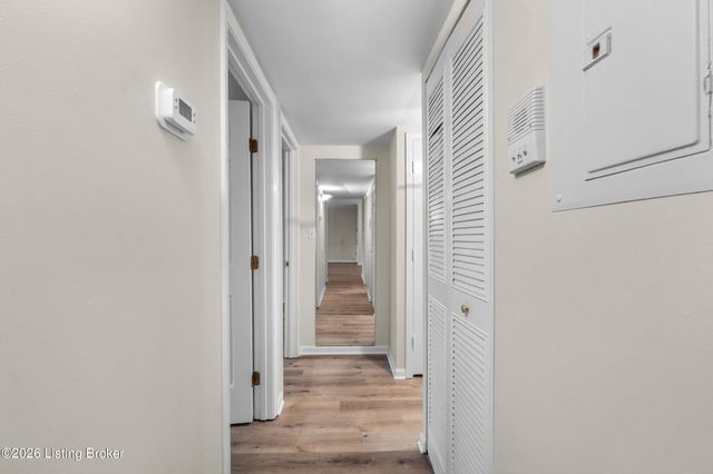 706 Highwood Dr, Louisville, KY 40206