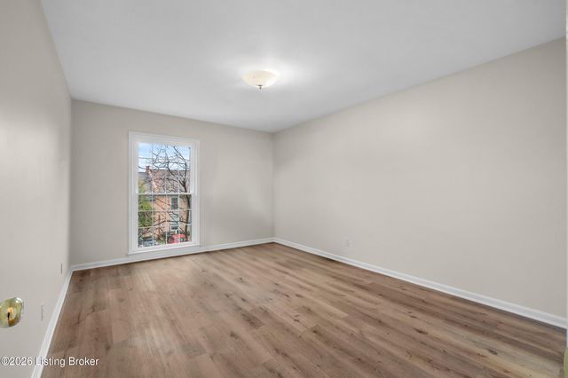 706 Highwood Dr, Louisville, KY 40206