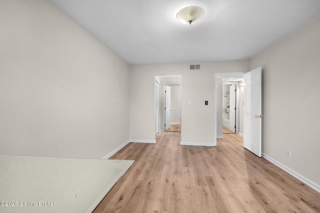 706 Highwood Dr, Louisville, KY 40206