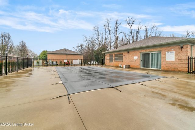 706 Highwood Dr, Louisville, KY 40206