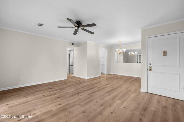 706 Highwood Dr, Louisville, KY 40206