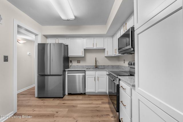 706 Highwood Dr, Louisville, KY 40206