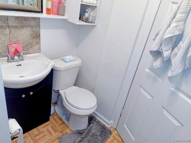 2214 Florian Street, Hamtramck, MI 48212