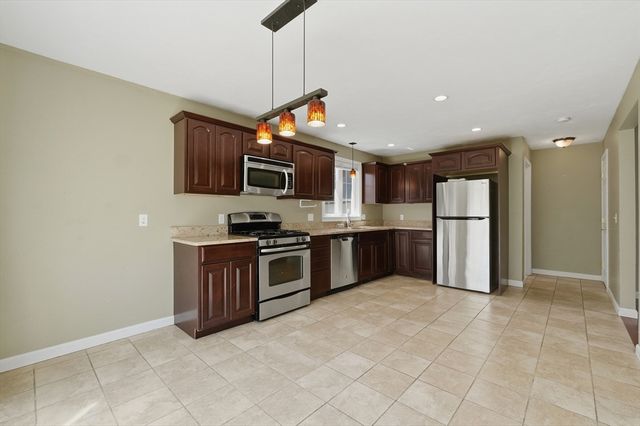 262 Stevens Street 262, Fall River, MA 02721