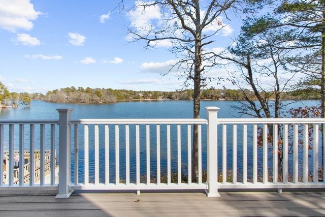 137-138 Sandy Beach Rd, Plymouth, MA 02360