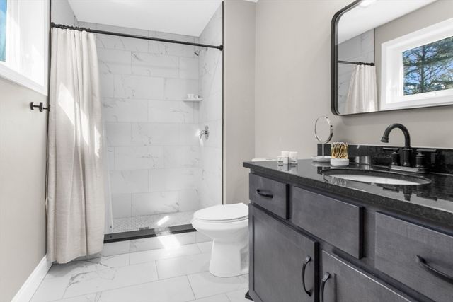 137-138 Sandy Beach Rd, Plymouth, MA 02360