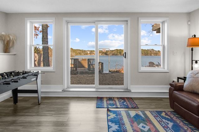 137-138 Sandy Beach Rd, Plymouth, MA 02360