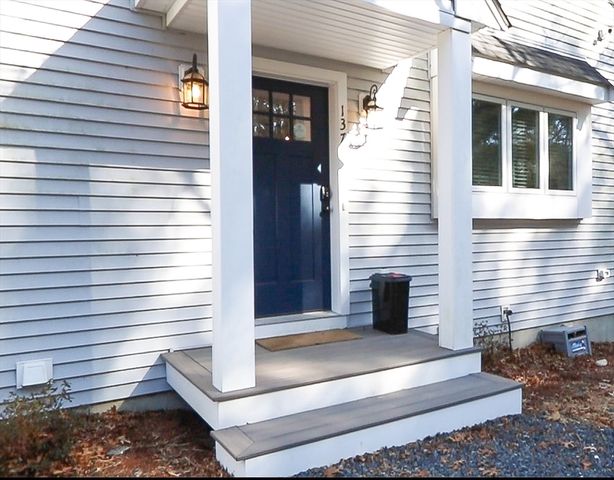 137-138 Sandy Beach Rd, Plymouth, MA 02360