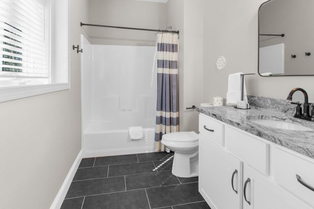 137-138 Sandy Beach Rd, Plymouth, MA 02360