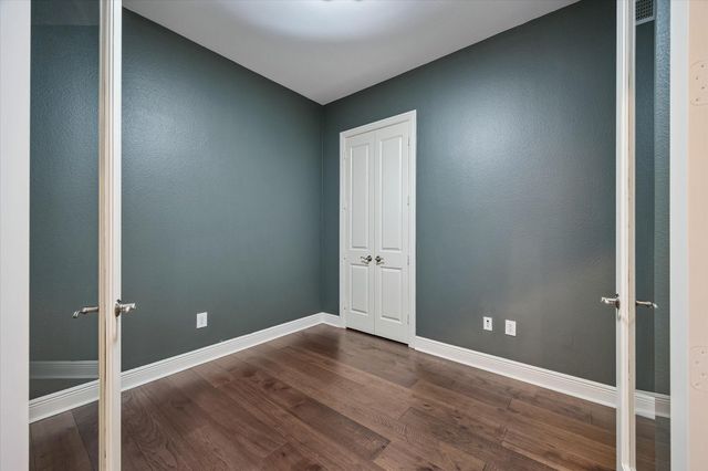 2120 Kipling Street 304, Houston, TX 77098