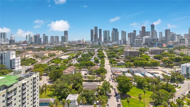 769 NW 10th St 1, Miami, FL 33136