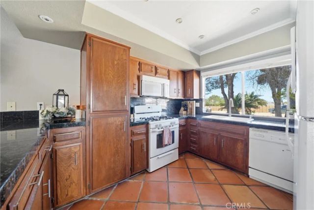 15951 Saint Timothy, Apple Valley, CA 92307