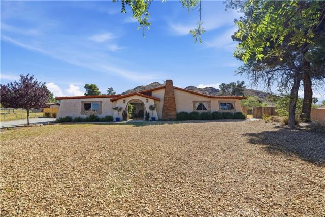 15951 Saint Timothy, Apple Valley, CA 92307