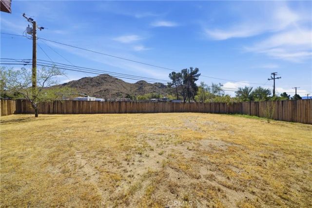 15951 Saint Timothy, Apple Valley, CA 92307