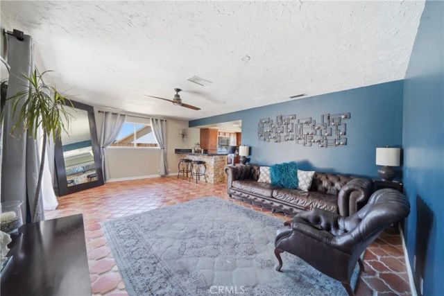 15951 Saint Timothy, Apple Valley, CA 92307