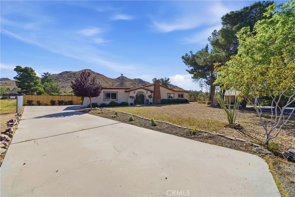 15951 Saint Timothy, Apple Valley, CA 92307