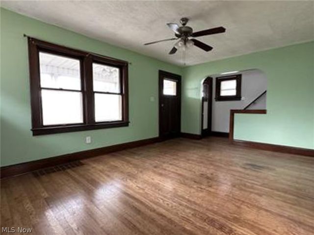 929 Jason Avenue, Akron, OH 44314