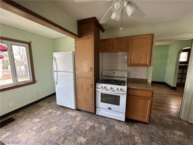 929 Jason Avenue, Akron, OH 44314