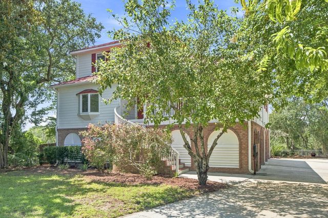 221 Marsh Oaks Drive, Charleston, SC 29407