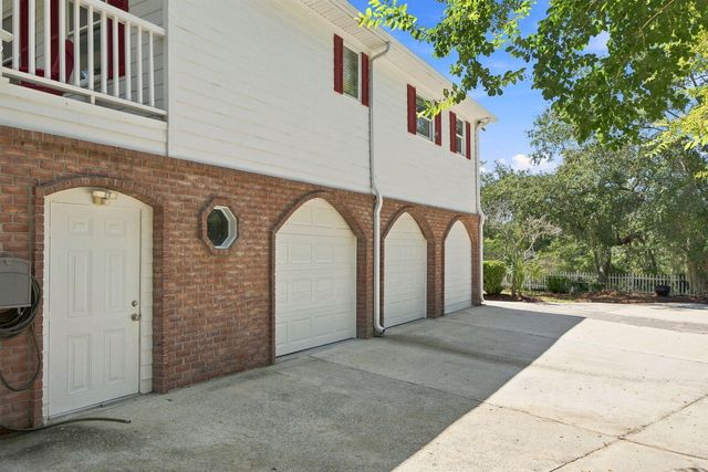 221 Marsh Oaks Drive, Charleston, SC 29407