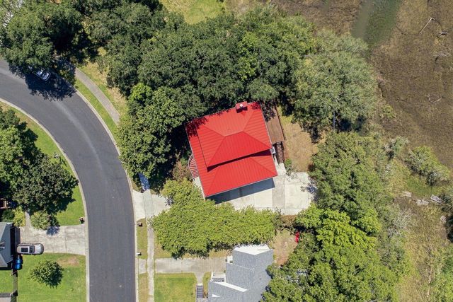 221 Marsh Oaks Drive, Charleston, SC 29407