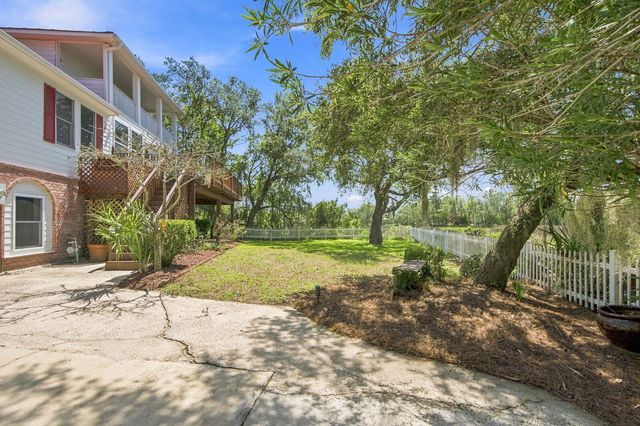 221 Marsh Oaks Drive, Charleston, SC 29407