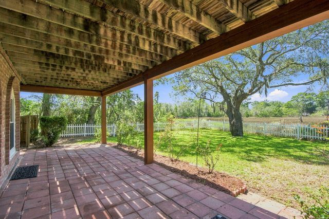 221 Marsh Oaks Drive, Charleston, SC 29407