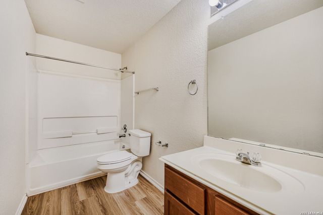 2606 Thunder Gulch, San Antonio, TX 78245