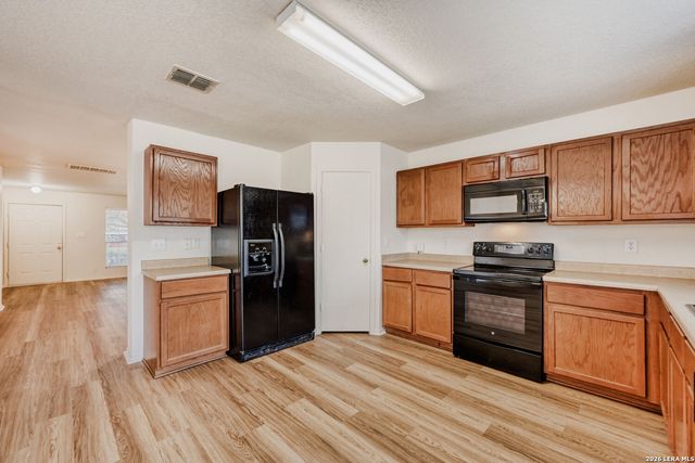 2606 Thunder Gulch, San Antonio, TX 78245