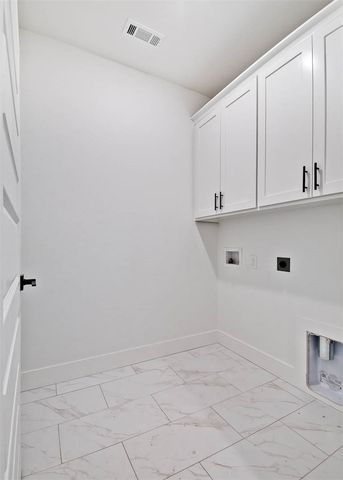 8 Kinross Drive, Bella Vista, AR 72715