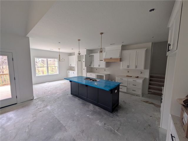 8 Kinross Drive, Bella Vista, AR 72715