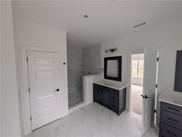 8 Kinross Drive, Bella Vista, AR 72715