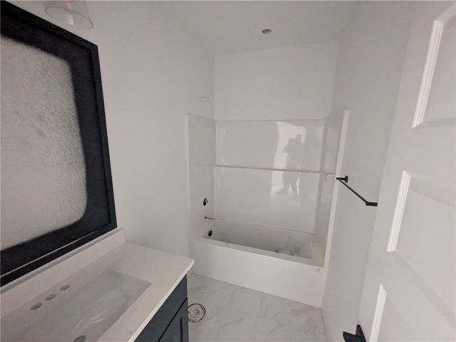 8 Kinross Drive, Bella Vista, AR 72715