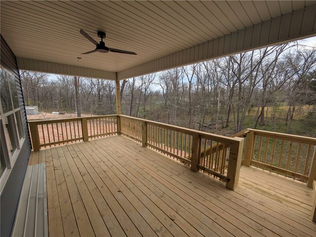 8 Kinross Drive, Bella Vista, AR 72715