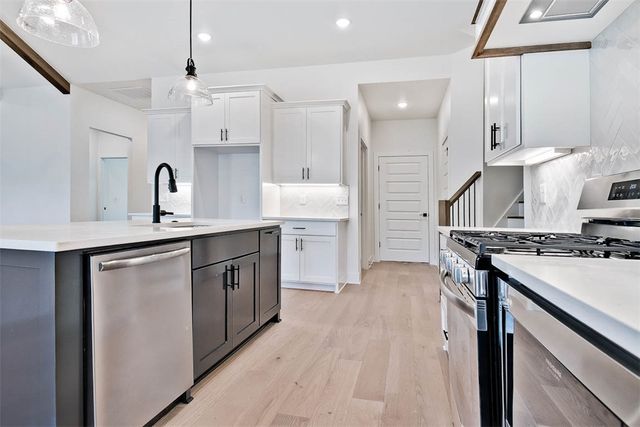 8 Kinross Drive, Bella Vista, AR 72715