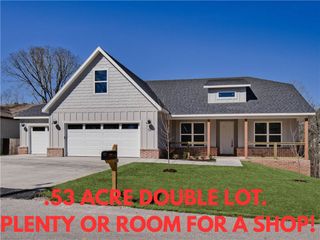 8 Kinross Drive, Bella Vista, AR 72715