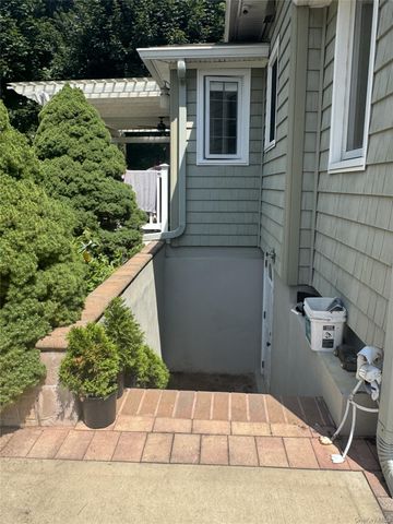 238 Laclede Avenue, Uniondale, NY 11553
