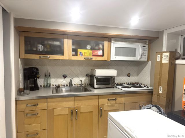 238 Laclede Avenue, Uniondale, NY 11553
