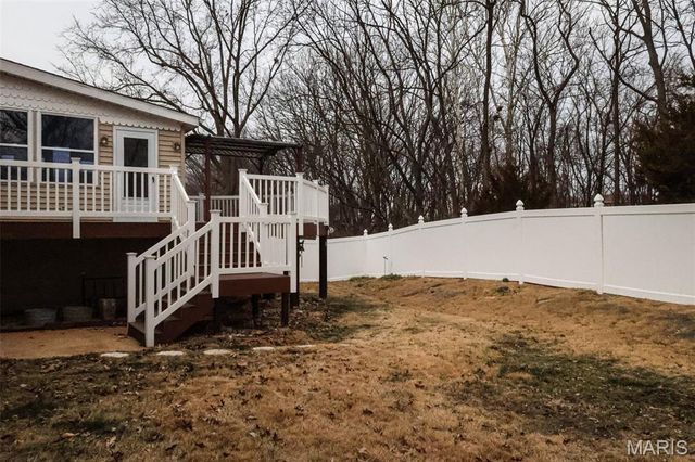 2111 Chatport Road, Oakville, MO 63129