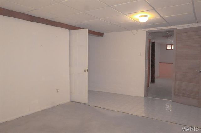 2111 Chatport Road, Oakville, MO 63129