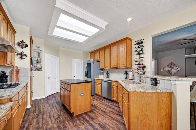 3115 Millbrook Drive, Pearland, TX 77584