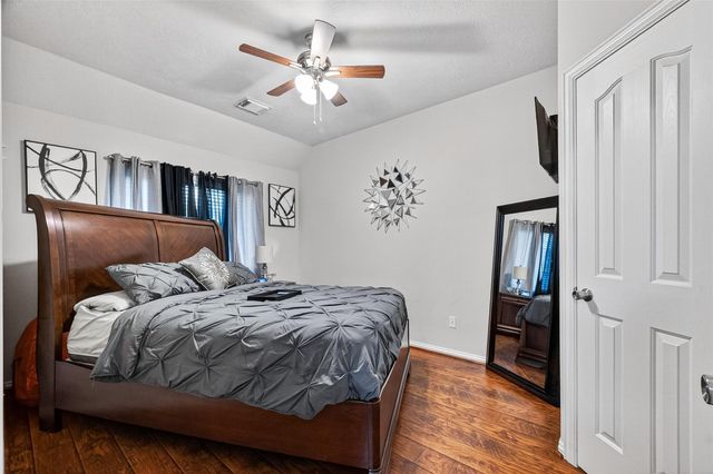 3115 Millbrook Drive, Pearland, TX 77584