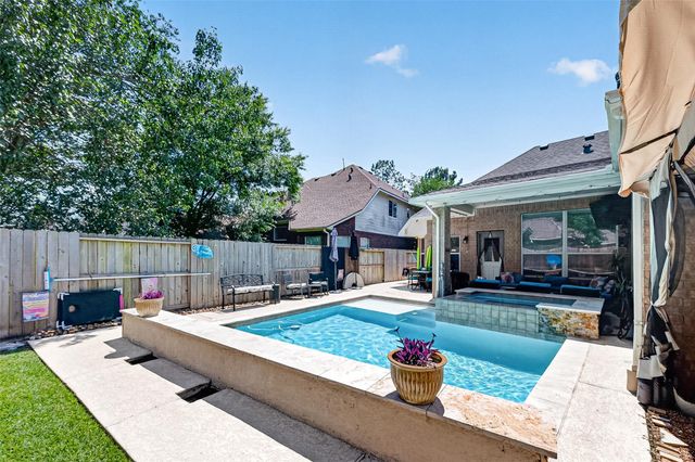 3115 Millbrook Drive, Pearland, TX 77584