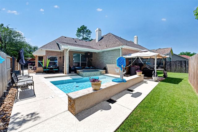 3115 Millbrook Drive, Pearland, TX 77584