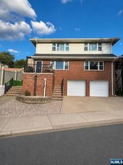2 Carlen Court, Fairview, NJ 07022